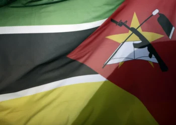 Sobe para 98 o número de mortos em naufrágio em Moçambique