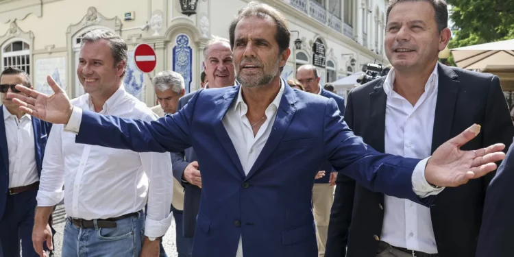 Montenegro declara apoio a Albuquerque e defende cooperação com as Regiões Autónomas