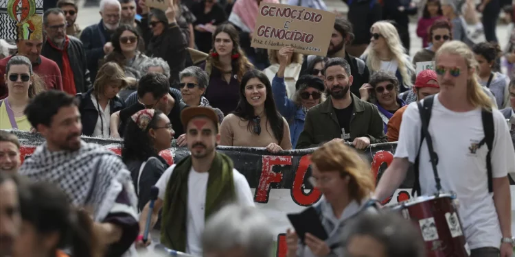 Reconhecimento da Palestina. Mortágua desafia MNE a abandonar “posições irresponsáveis”