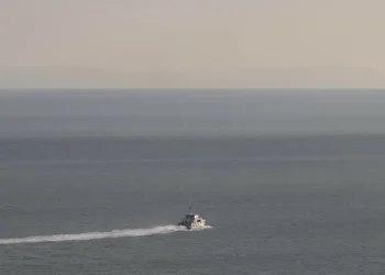 Recorde de 700 migrantes ilegais chegam ao Reino Unido num só dia