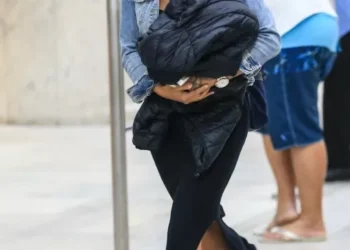 Carol Nakamura rebate críticas por estar no Rio Grande do Sul