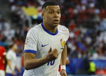 Líder de extrema direita critica Mbappé por fala sobre eleição na França