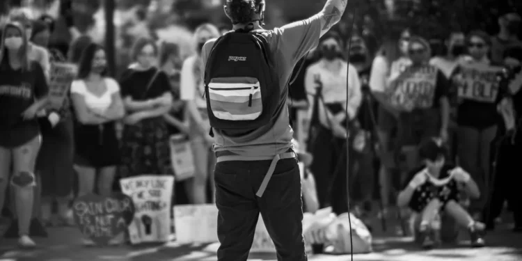 “Experiências positivas na política: inspiração para uma sociedade justa”