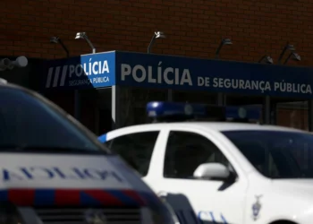 Jovem é detida após assalto com arma branca no Porto. É conhecida da PSP