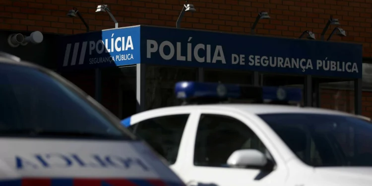 Jovem é detida após assalto com arma branca no Porto. É conhecida da PSP