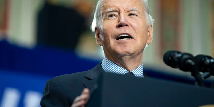 Casa Branca admite que Biden é submetido a exames médicos regularmente