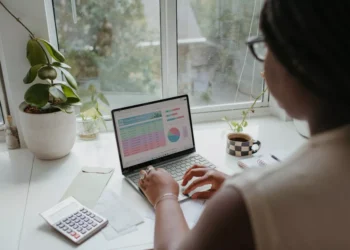 “Desmistificando o termo Finanças: Como lidar com ele?”