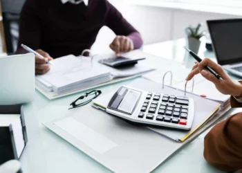 STI. Regras do Fisco e falta de recursos prejudicam controlo de rendas