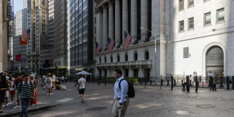 Wall Street fecha em baixa a aguardar os resultados da Nvidia