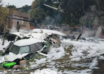 Recuperadas caixas negras de avião. Divulgada lista de passageiros