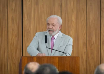 Lula nomeia deputada estadual para pasta dos Direitos Humanos