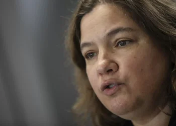 TAP. PS desafia Montenegro a esclarecer se mantém confiança política em Pinto Luz