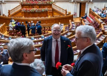 25 Novembro: Associação 25 de Abril recusa convite para sessão solene