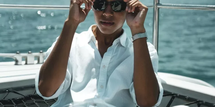 “Teodoro Almeida: O Destaque das Finanças em Angola”