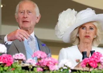 O que acontece com a Rainha Camilla se o Rei Charles morrer primeiro?
