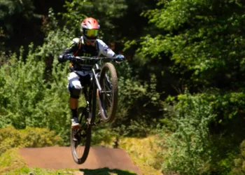 “Perspectivas sobre Deportes: Exercício, Competição e Diversão”