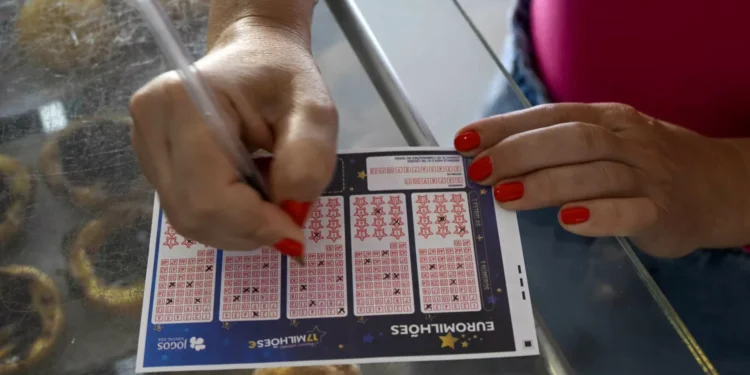 2.º prémio do Euromilhões vem para Portugal. Quanto arrecada o Estado?