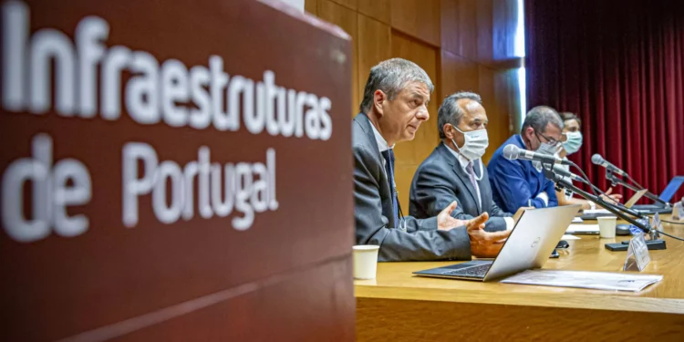 Lucros da IP cresceram mais de 17 vezes para 88,8 milhões até setembro