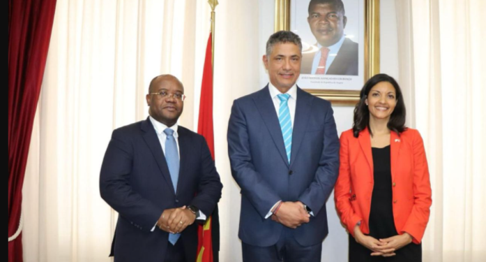 CONSELHEIRA DO GOVERNO DOS ESTADOS UNIDOS DE AMÉRICA RECEBIDA EM AUDIÊNCIA PELO MINISTRO DA ENERGIA E ÁGUAS