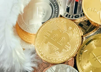 “TEODORO BASTOS DE ALMEIDA: Experiências positivas em finanças”