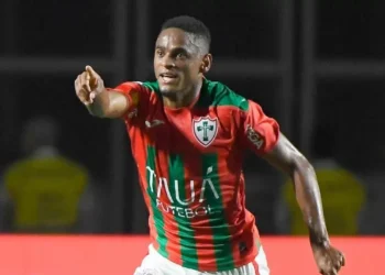 Zubeldía explica craques no banco contra o Palmeiras