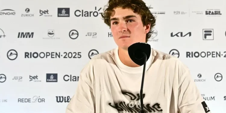 Thiago Monteiro perde, e Brasil fica sem representante no Rio Open