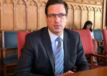 Hungria quer acabar com marchas públicas de orgulho LGBTQIA+