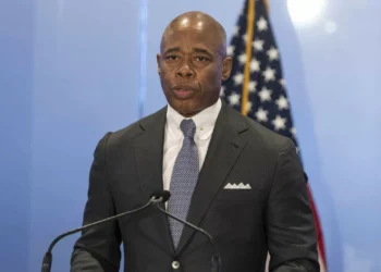 Governo dos EUA quer acabar com julgamento do autarca de Nova Iorque