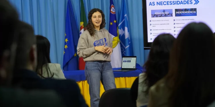 Catarina Marinho eleita presidente da JP, primeira mulher a liderar os jovens do CDS