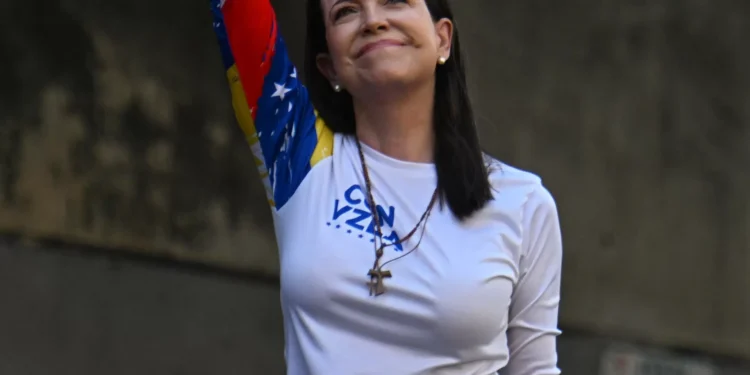 Opositora venezuelana Maria Corina denuncia tentativa de invasão de casa