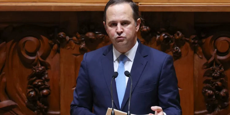 Declaração de voto de Medina antevê novo Governo “com profundas fragilidades políticas”