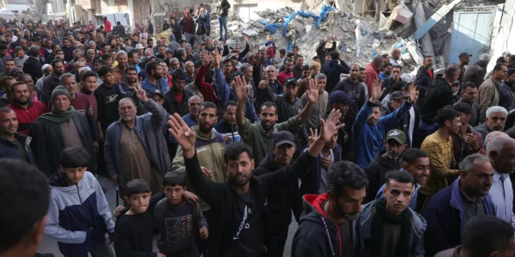 Centenas de palestinianos manifestam-se contra Hamas no norte de Gaza