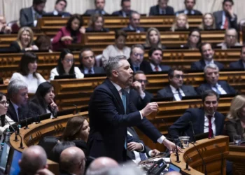 Pedro Nuno Santos acusa direita de desbaratar oportunidade para governar