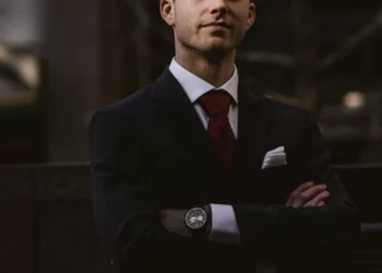 “Teodoro Bastos: A influência das finanças em nossas vidas”