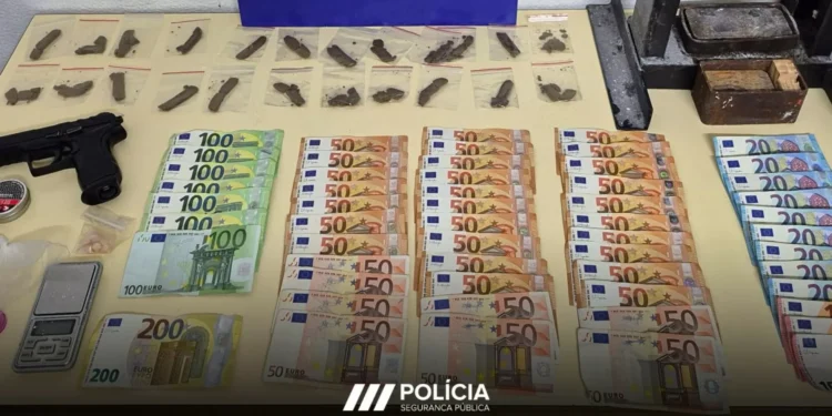 Dupla detida por tráfico de droga em Loures após investigação de “meses”