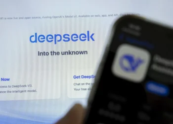 China elogia avanço da IA da DeepSeek e defende modelo de fonte aberta
