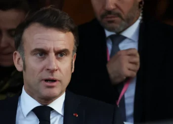 Ucrânia: Macron garante determinação para agir por uma paz douradoura