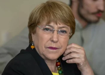 Ex-presidente chilena diz que não é preciso ser rico para proteger oceano