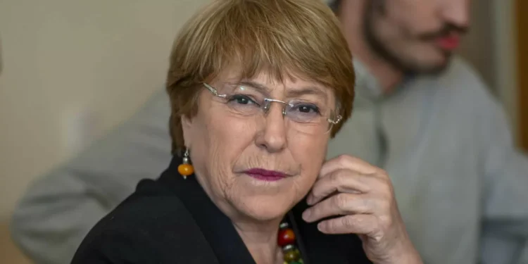 Ex-presidente chilena diz que não é preciso ser rico para proteger oceano