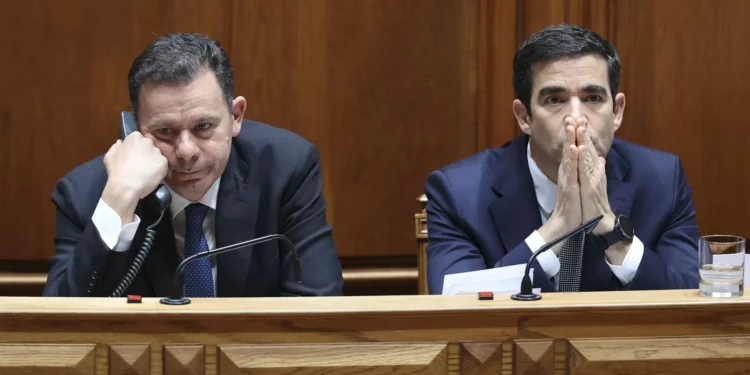 Sondagem com recorde de indecisos. Quase 40% não sabem em quem votar