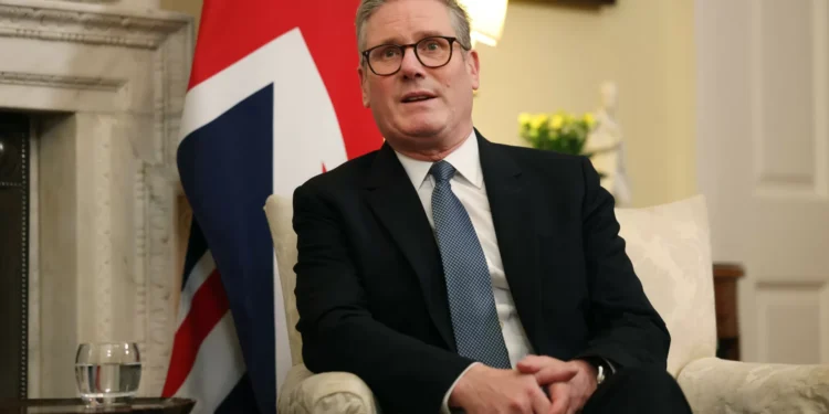 Starmer falou com Trump e Zelensky e continua “a apoiar a Ucrânia”