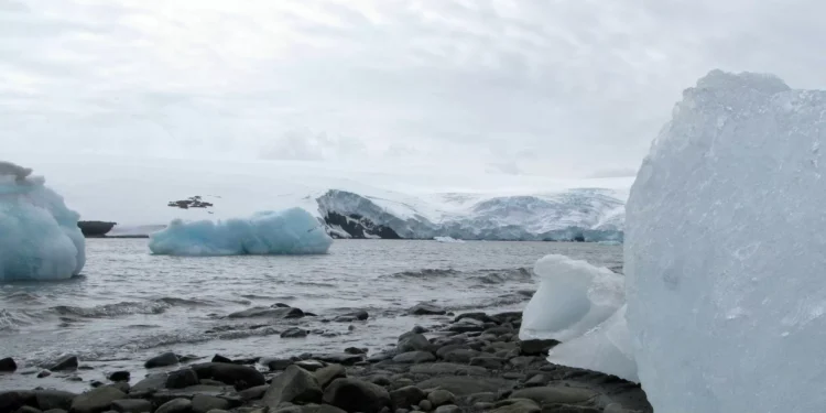 Degelo dos glaciares desencadeará avalanche de impactos em cascata
