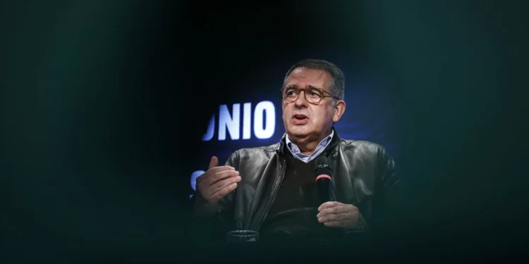 António José Seguro pede soluções que evitem eleições antecipadas