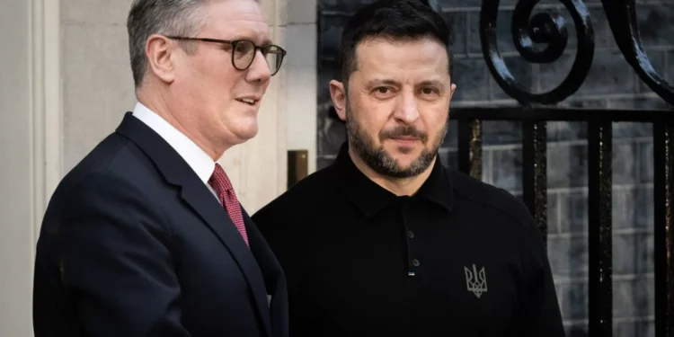 Starmer vai pedir unidade no apoio à Ucrânia para alcançar “paz”