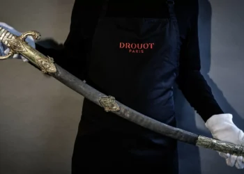 Sabre de Napoleão Bonaparte vai ser leiloado (e pode chegar a um milhão)