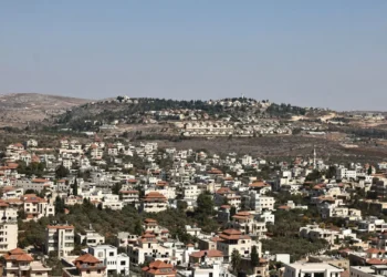 Rapaz palestino-americano morre na Cisjordânia após disparos de colonos