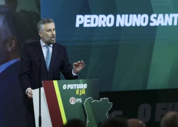 Pedro Nuno Santos admite que metade do que Montenegro disse é verdade