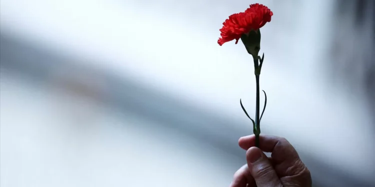 🔴25 de Abril. Três detenções e confrontos no fim do desfile da Avenida