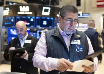 Wall Street fecha sem rumo à espera das taxas alfandegárias