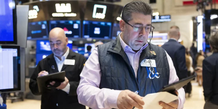 Wall Street fecha sem rumo à espera das taxas alfandegárias